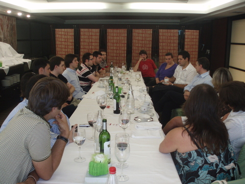 Argazkia: Yon Goicoechea, Venezuelako ikasle liderraren bisita. Eguenean Lurgorri eta Euzko Gaztediko gazte ba