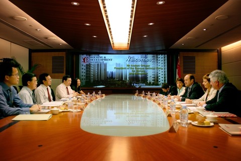 Foto: Reuni�n con el departamento de desarrollo urban�stico en Singapur 