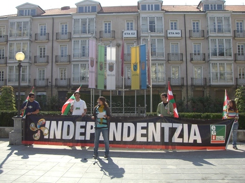 Foto:  En ausencia del estandarte de Trevi�o