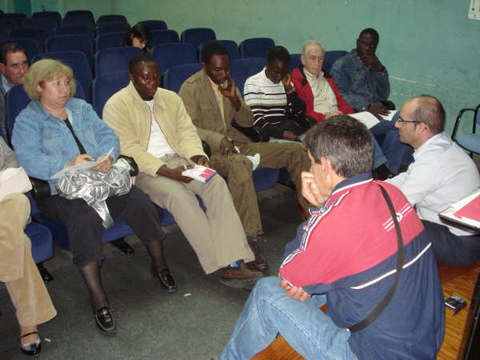 Argazkia: Eztabaida taldeak Markinan