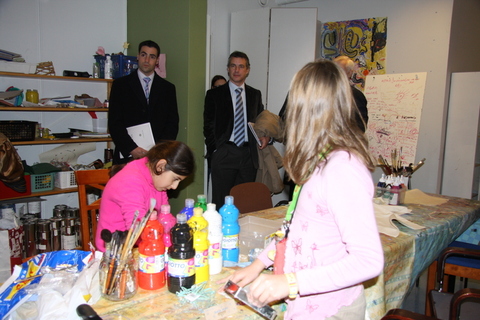 Foto: Talleres en un centro de vecinos de un barrio de Helsinki