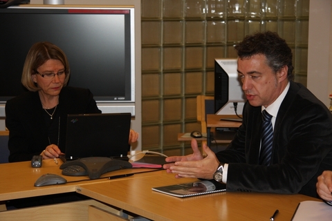 Foto: Reuni�n sobre innovaci�n en Tekes centro de investigaci�n y desarrollo