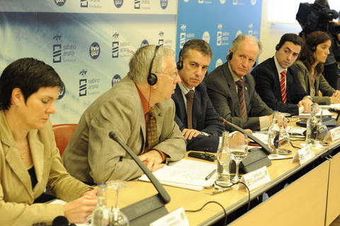 Foto: La intervenci�n del experto G�rald Grandmont 