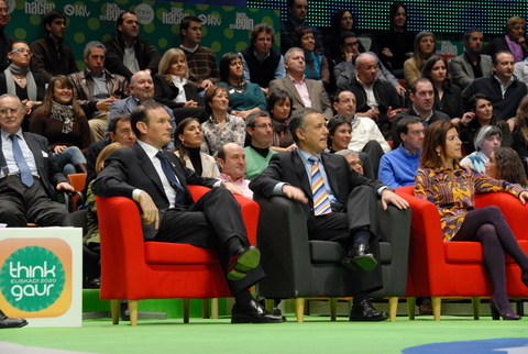 Argazkia: I�igo Urkullu eta Ibarretxe Lehendakariak ekitaldian parte hartu dute 